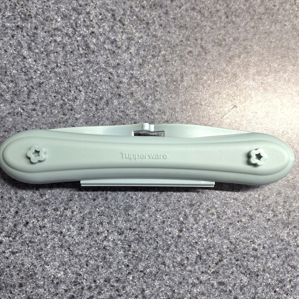 Tupperware Baby Spoon Travel Case, "Dolphin Case", Vintage #4022A-6, #40…